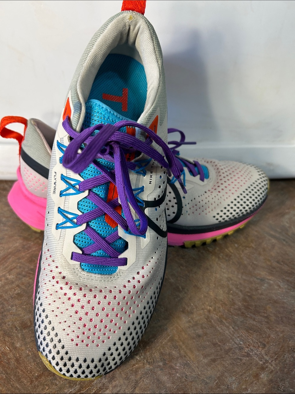 Nike Women's React Pegasus Trail 4 Sneakers. Sz 8.5 - Picture 2 of 12